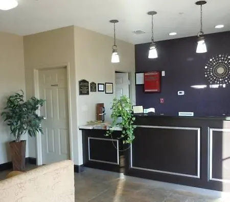 Stockdale Inn And Suites